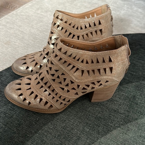 Sofft heeled Sandals - Picture 1 of 2